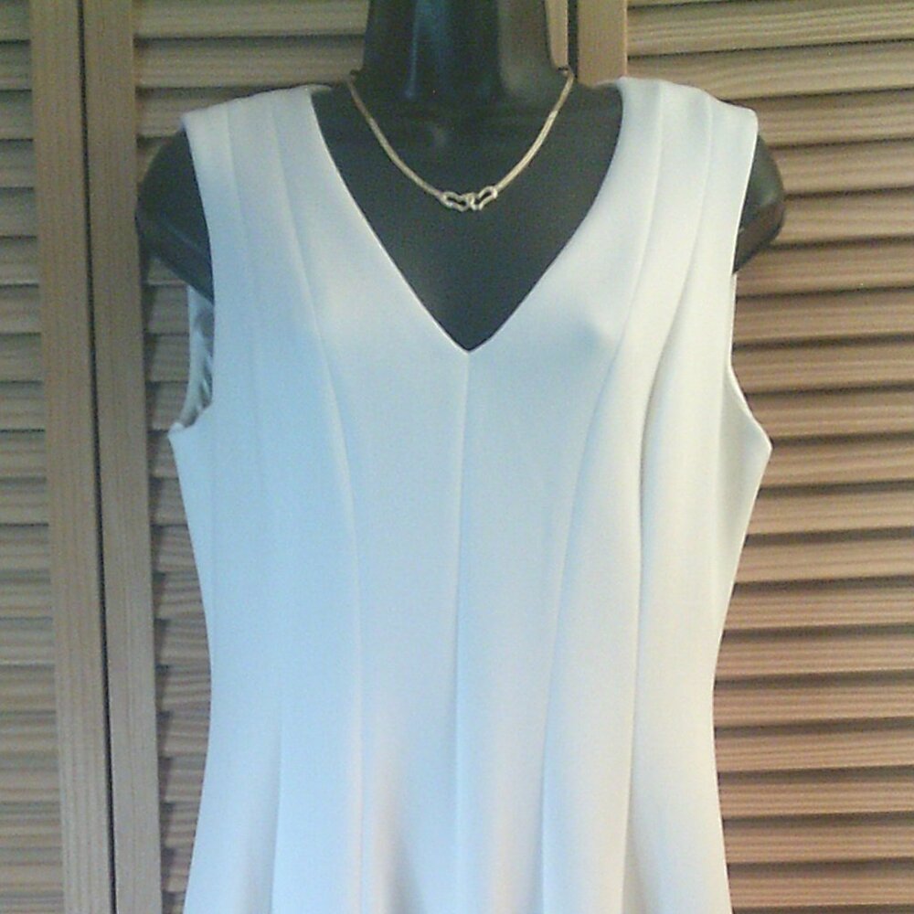 Fall White Dress - Picture 2 of 5